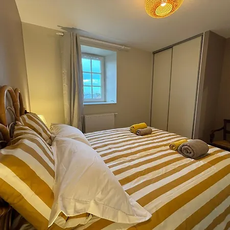 Сasa de vacaciones En Bocage Vendéen, 3 Chambres, Parking Inclus - Fr-1-426-607