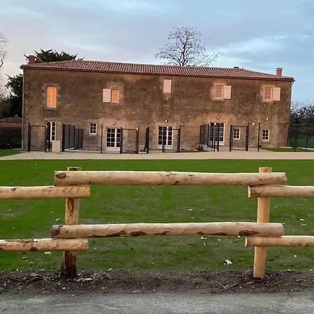 En Bocage Vendeen, 3 Chambres, Parking Inclus - Fr-1-426-607 * La Gaubretiere