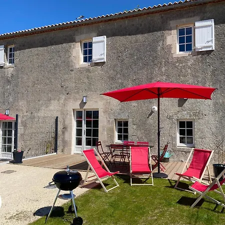En Bocage Vendeen, 3 Chambres, Parking Inclus - Fr-1-426-607 * La Gaubretiere